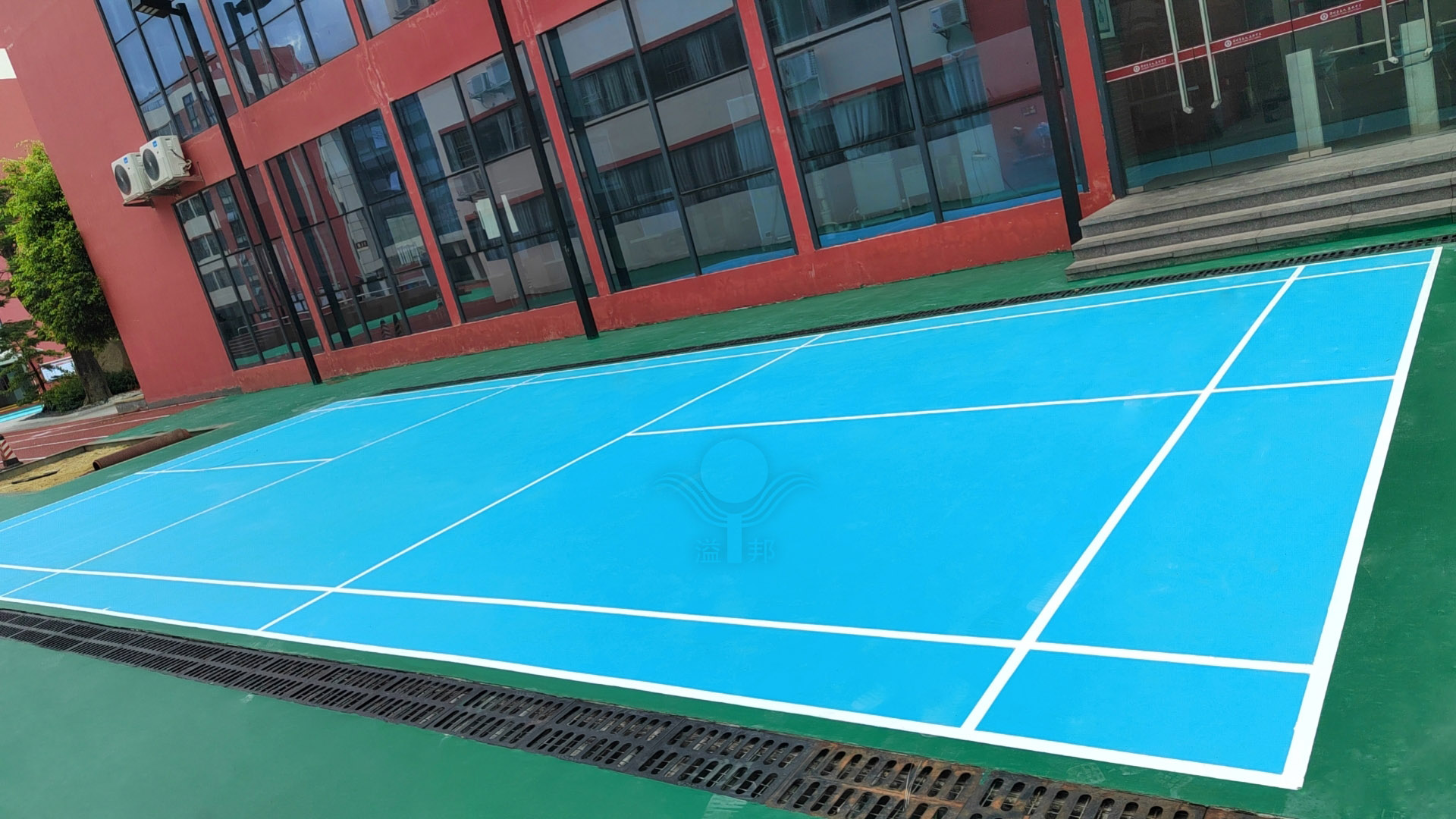 室外羽毛球場地