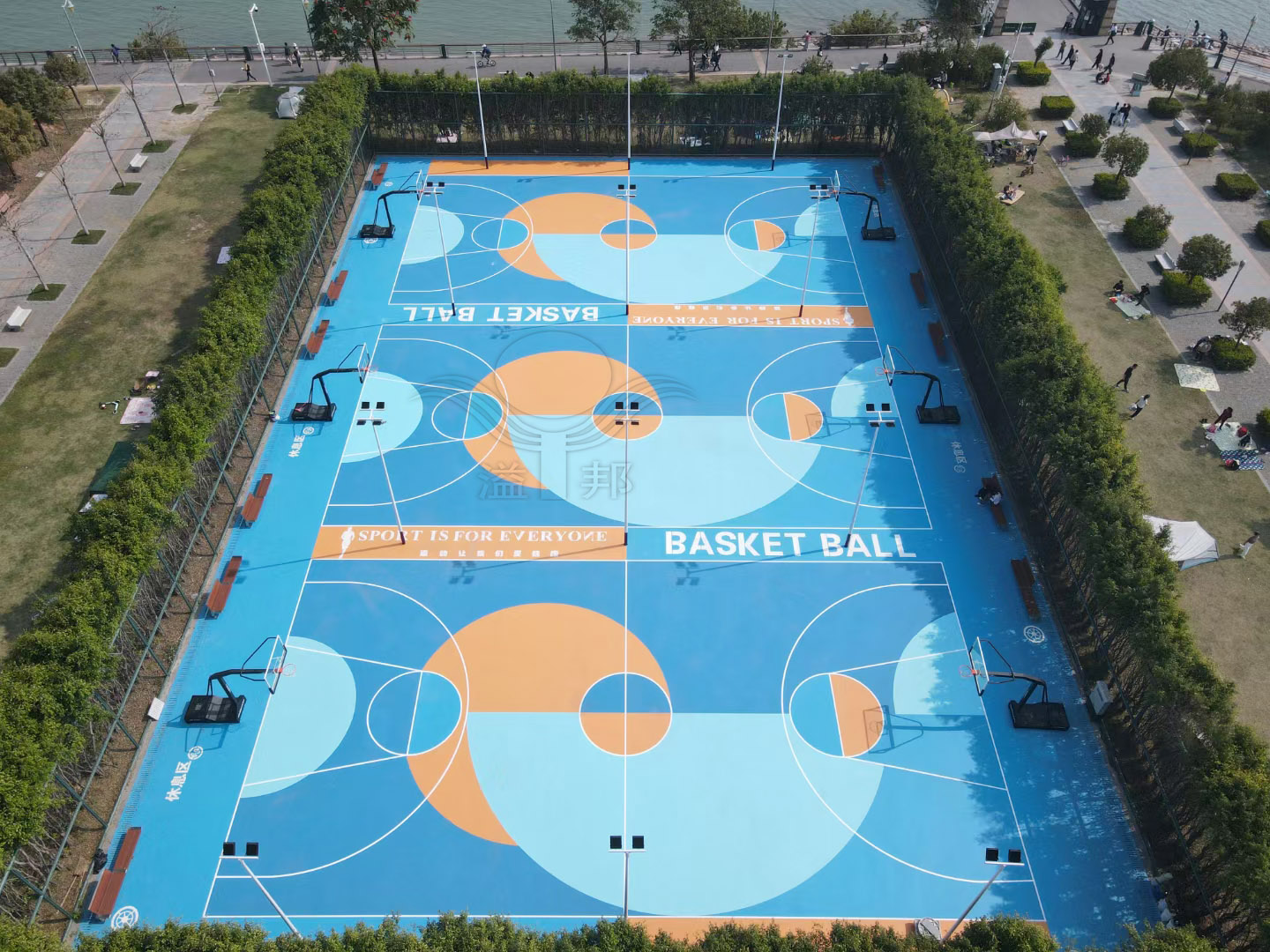 公園籃球場
