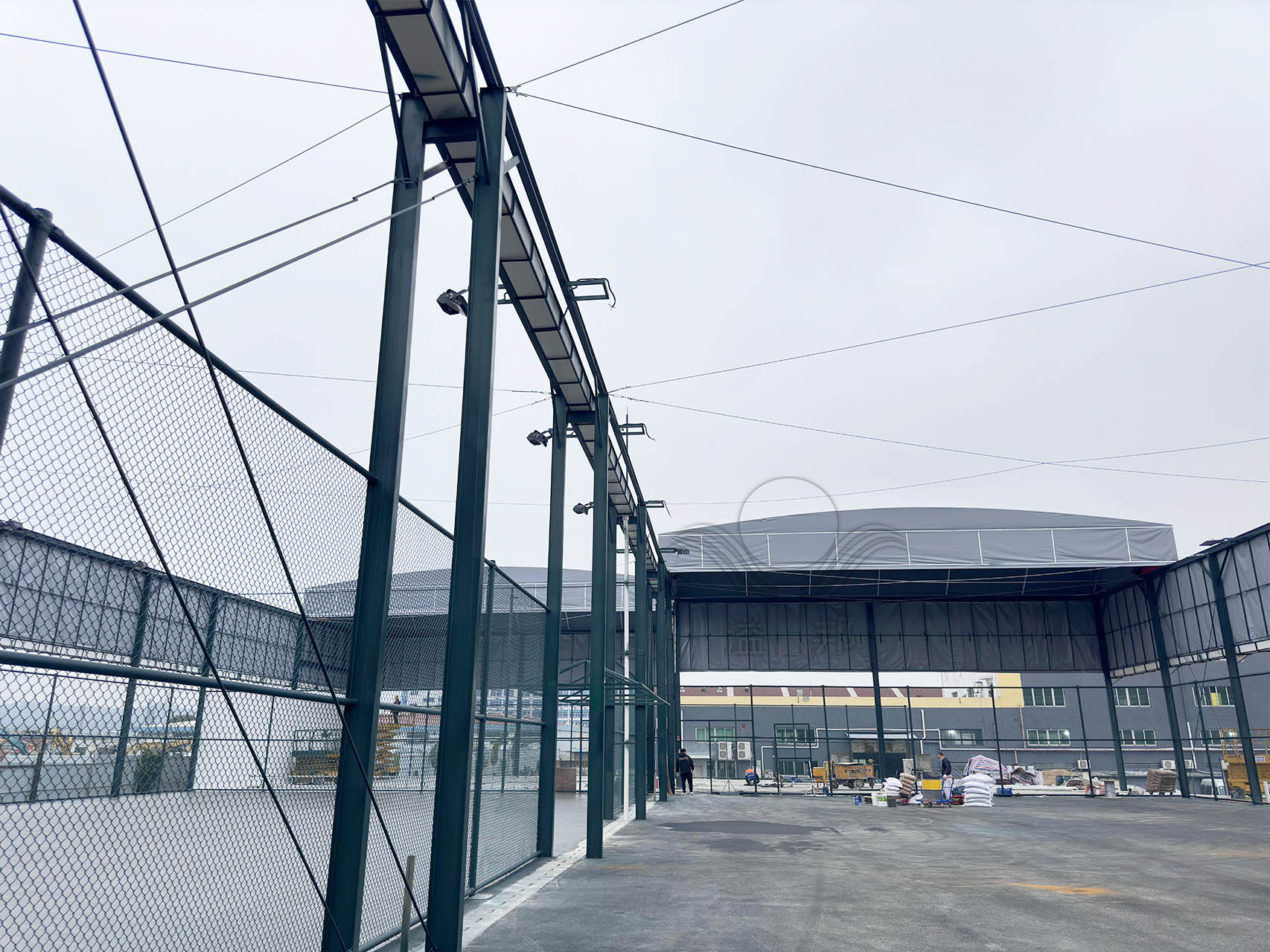球場電動雨棚 球場電動雨棚